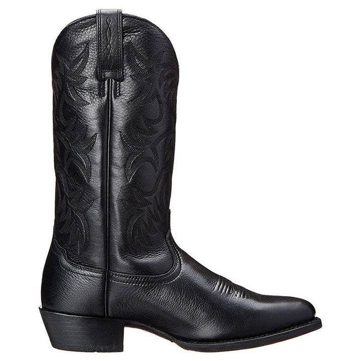 Seitenansicht schwarzer Cowboystiefel mit filigranem Stickmuster am Schaft