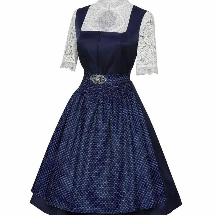 Dunkelblaues Trachtenkleid mit Spitzenbluse, Vorderansicht mit Schmuckschließe