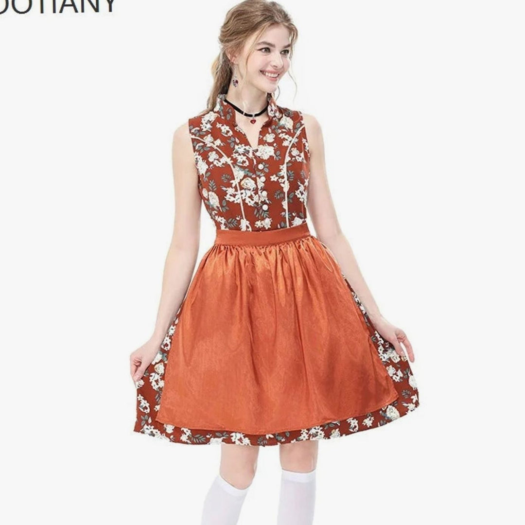 Rostrotes Dirndlkleid mit Blumendruck und glänzender Schürze, ärmellos