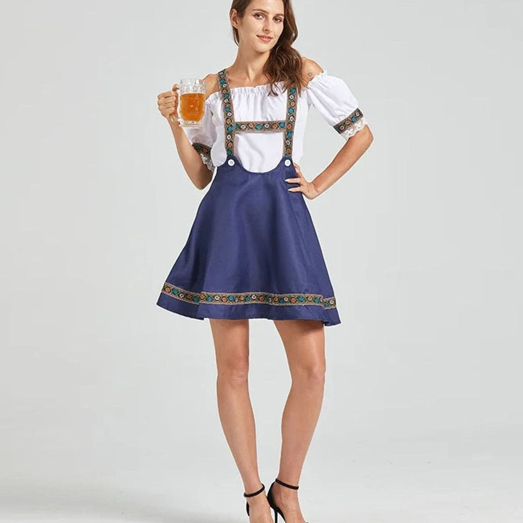 Dirndl-Kleid mit Carmenbluse und bestickten Trägern, Oktoberfest-Outfit mit Bierkrug