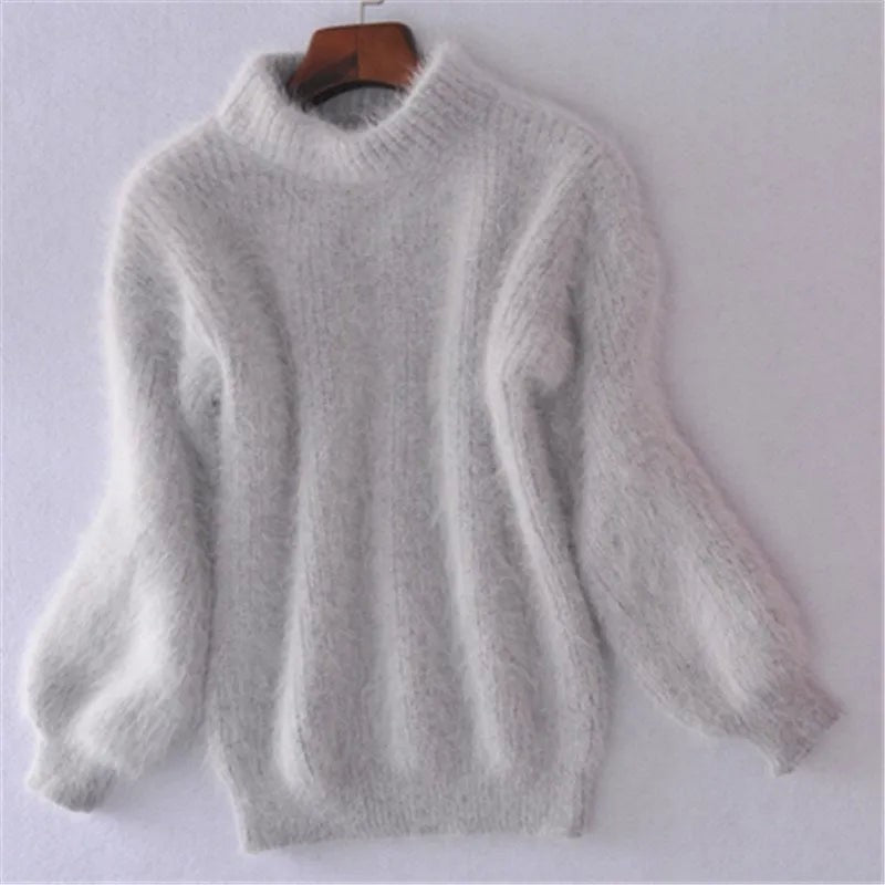 Hellgrauer Angora-Pullover mit Rollkragen und lässiger Passform