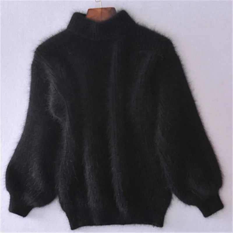 Schwarzer Flauschpullover mit Stehkragen und lockerer Strickstruktur