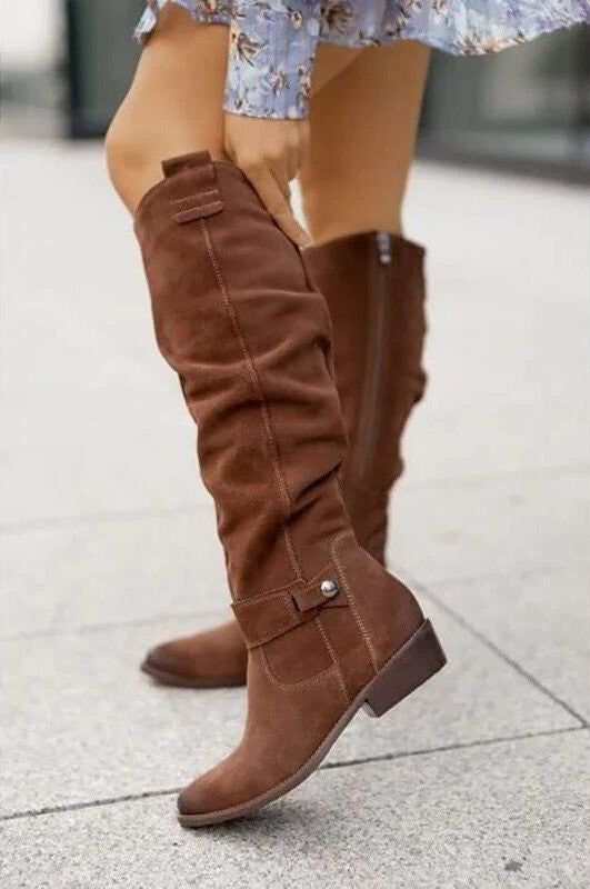 Kniehohe Flache Stiefel in Grau mit Wildlederoptik und seitlichem Reißverschluss