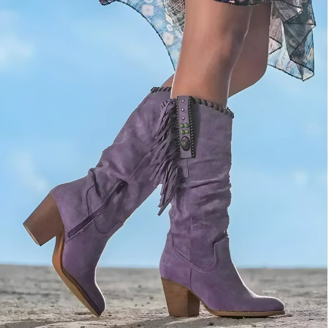 Knee High Boots in Flieder mit Fransendetail und Blockabsatz