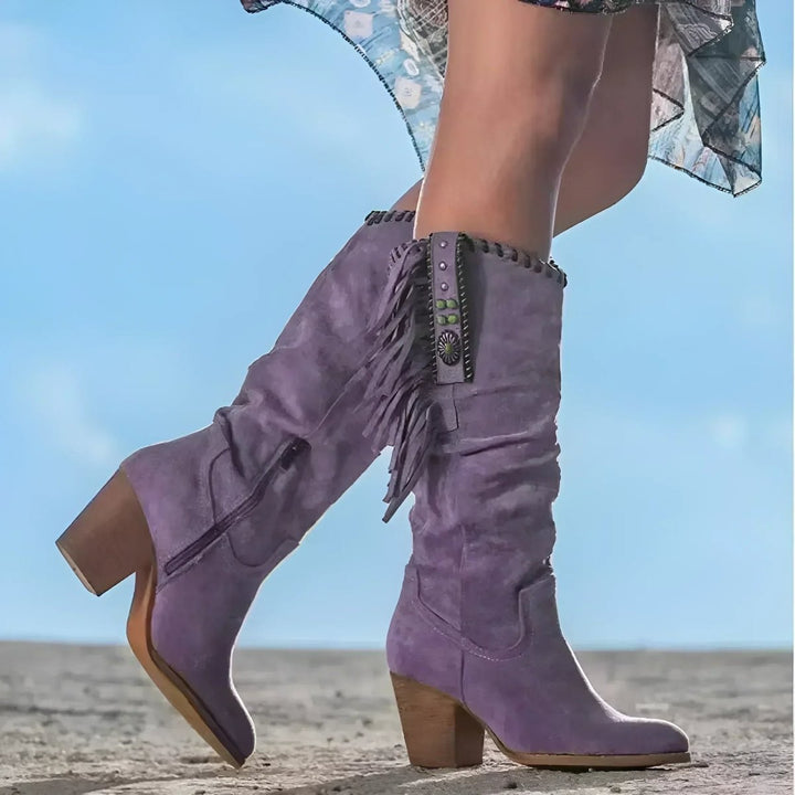 Knee High Boots in Flieder mit Fransendetail und Blockabsatz