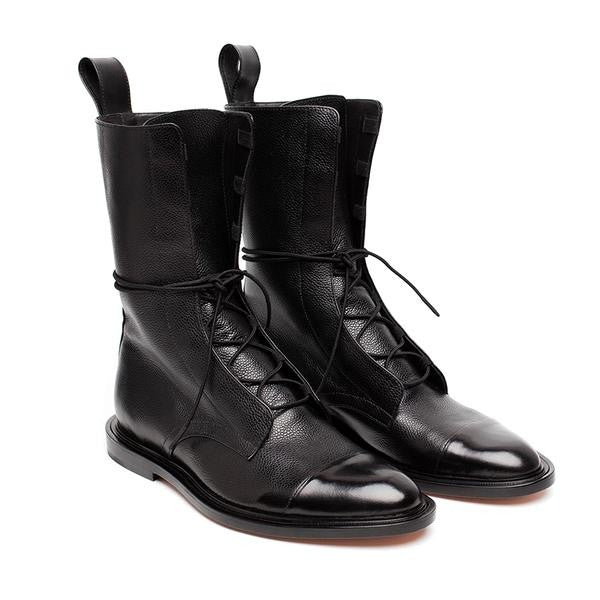 Schwarze Lederstiefel mit Schnürung, Zugschlaufe und robuster Sohle