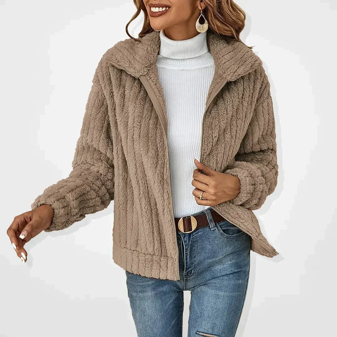 Taupefarbene Teddyjacke mit offenem Schnitt und weichem Flauschmaterial