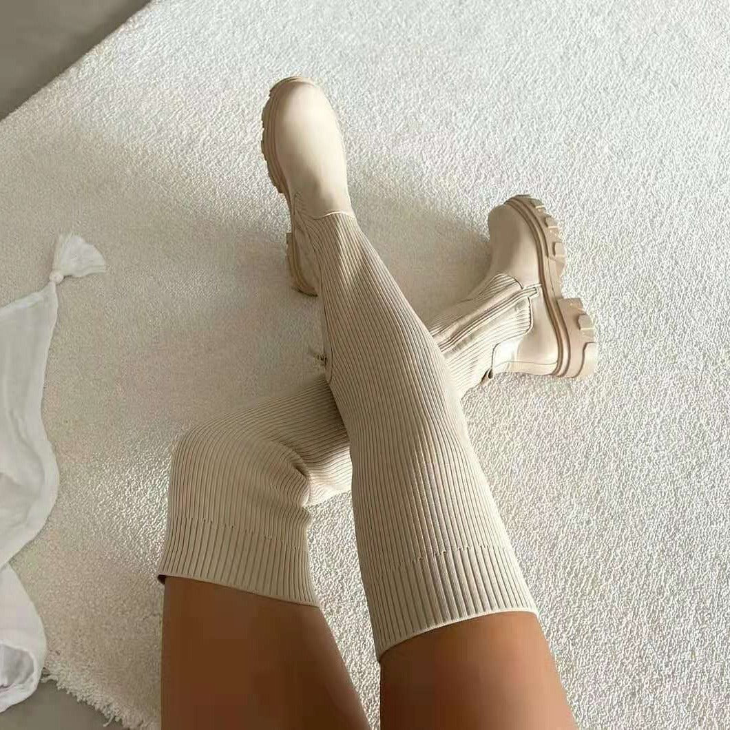 Overknee-Boots in Beige mit gerippten Strickschaft und Plateausohle