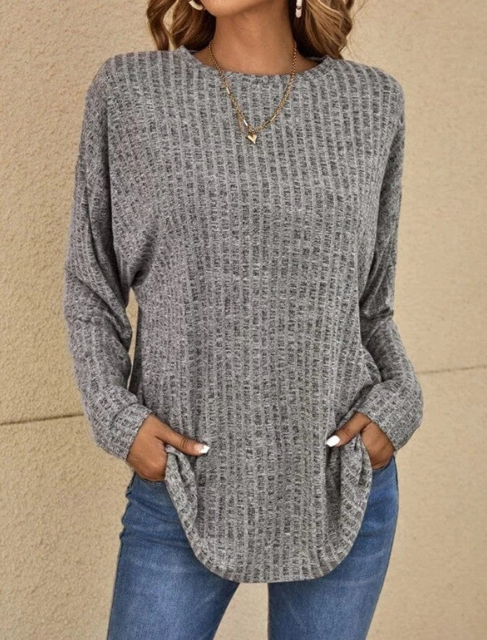 Grau melierter Rippstrick-Pullover mit legerem Schnitt für Damen