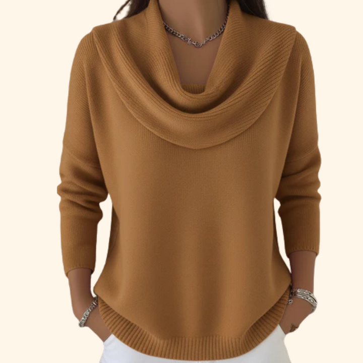 Karamellbrauner Pullover mit weitem Wasserfallausschnitt und Strickstruktur