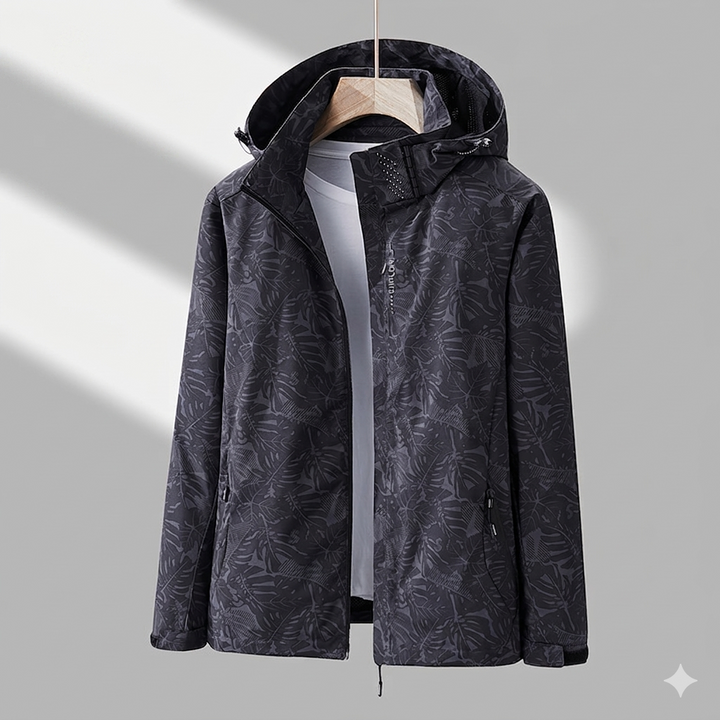 Schwarze Kapuzenjacke mit Blattmuster auf Kleiderbügel, wasserabweisend