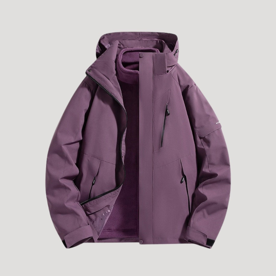 Violette Outdoorjacke mit Kapuze und mehreren Reißverschlusstaschen