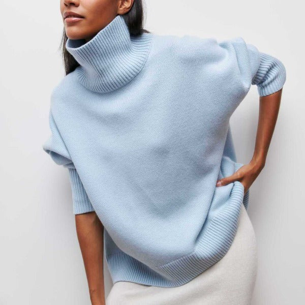 Hellblauer Rollkragenpullover mit kurzen Ärmeln, gestrickte Oversized-Silhouette