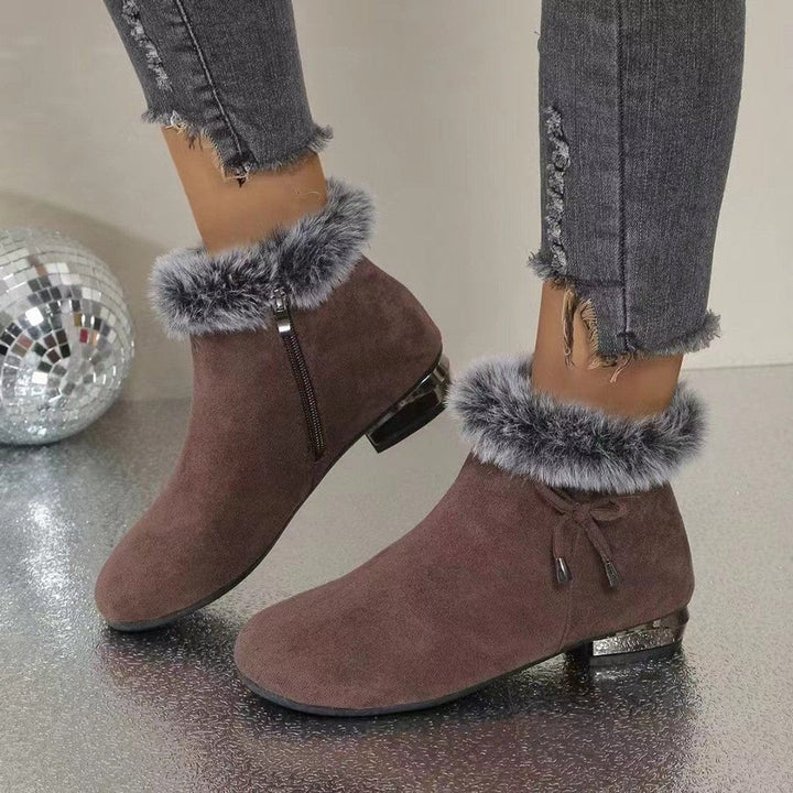 Bordeauxrote Wildleder Stiefeletten mit Kunstfell-Abschluss und Schleifendetail