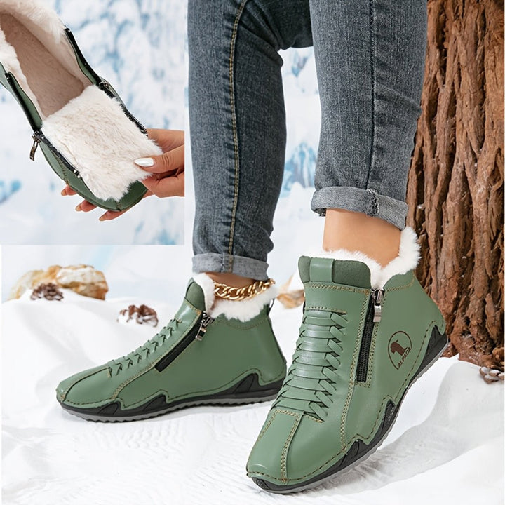 Olivgrüne Ankle Boots mit Kunstfellkragen und praktischem Seitenreißverschluss