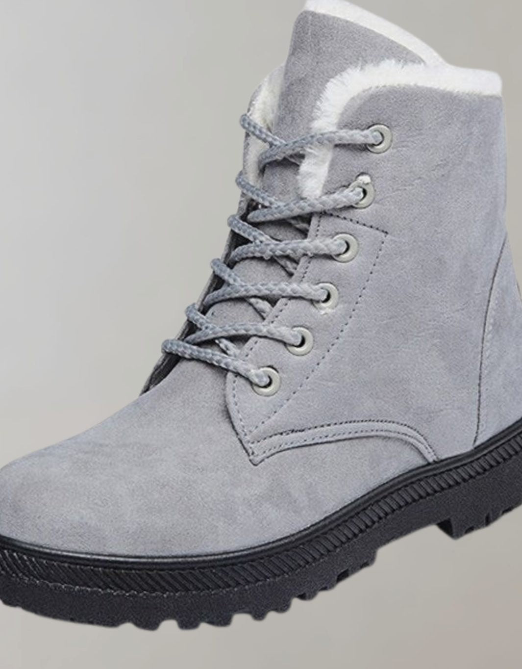 Graue Winterstiefelette in Wildlederoptik mit Schnürung und Profilsohle
