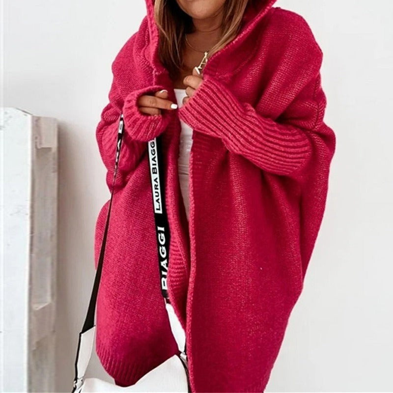 Pinkfarbener Strickcardigan mit Kapuze, grobe Strickstruktur
