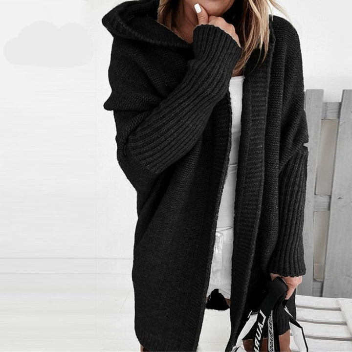 Schwarzer Strickcardigan mit Kapuze und weiten Ärmeln