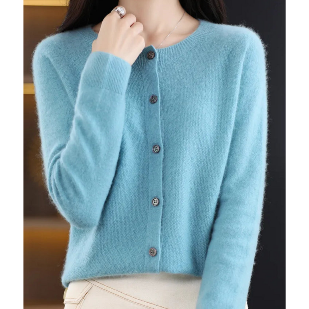 Cardigan in Himmelblau aus weichem Strick mit Knopfleiste und Rundhals