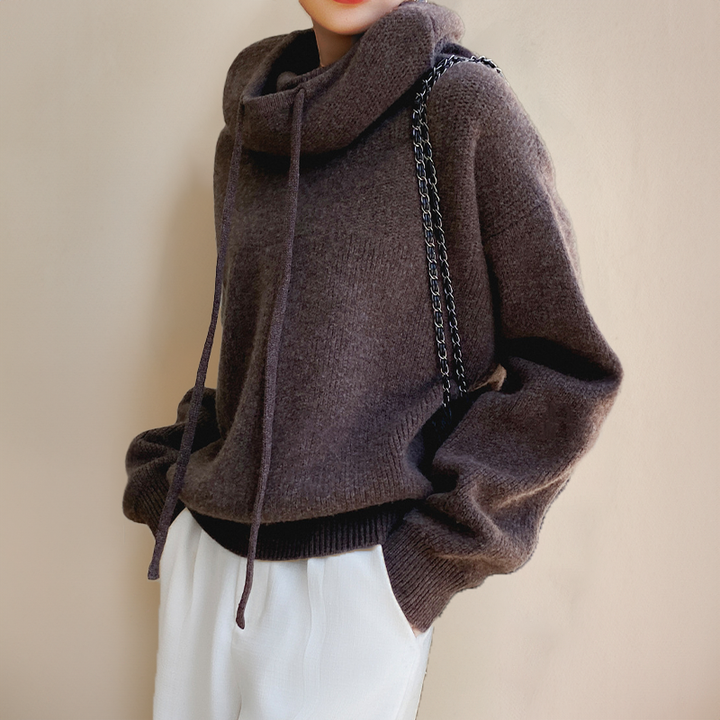 Dunkelbrauner Strickhoodie mit weitem Kragen und lässigem Fall