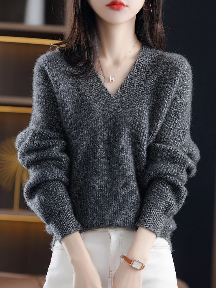Dunkelgrauer Strickpullover mit V-Ausschnitt und weiten Ärmeln