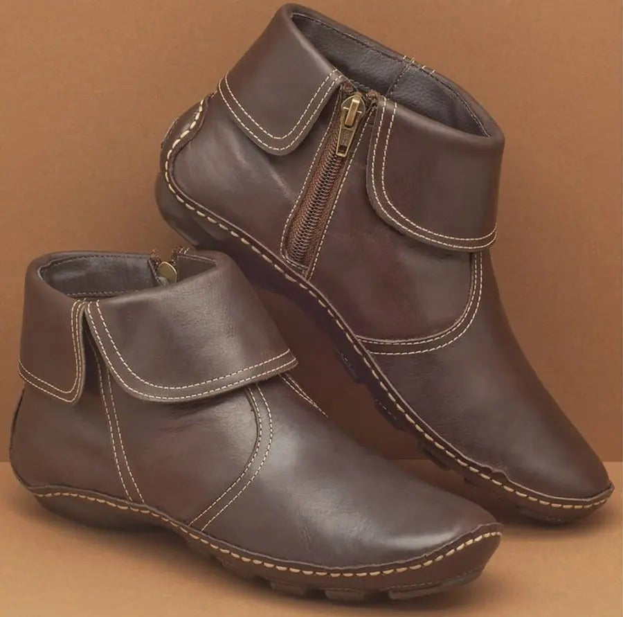 Braune Vintage-Stiefelette aus Leder mit Kontrastnaht und Reißverschluss