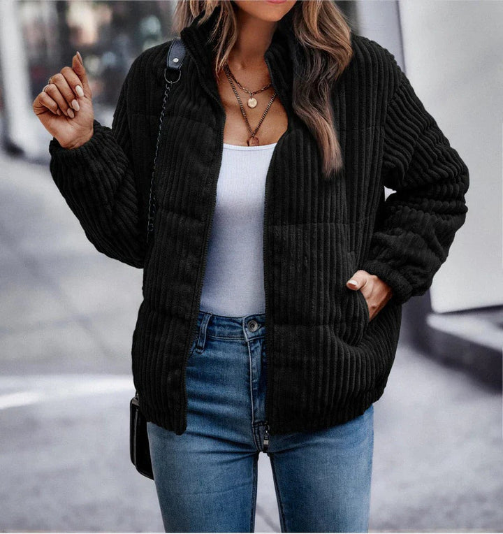 Schwarze Cordjacke mit Stehkragen, gerippte Struktur im urbanen Outfit