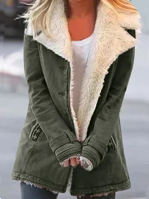 Olivgrüner Wintermantel mit flauschigem Fellkragen und Bündchen