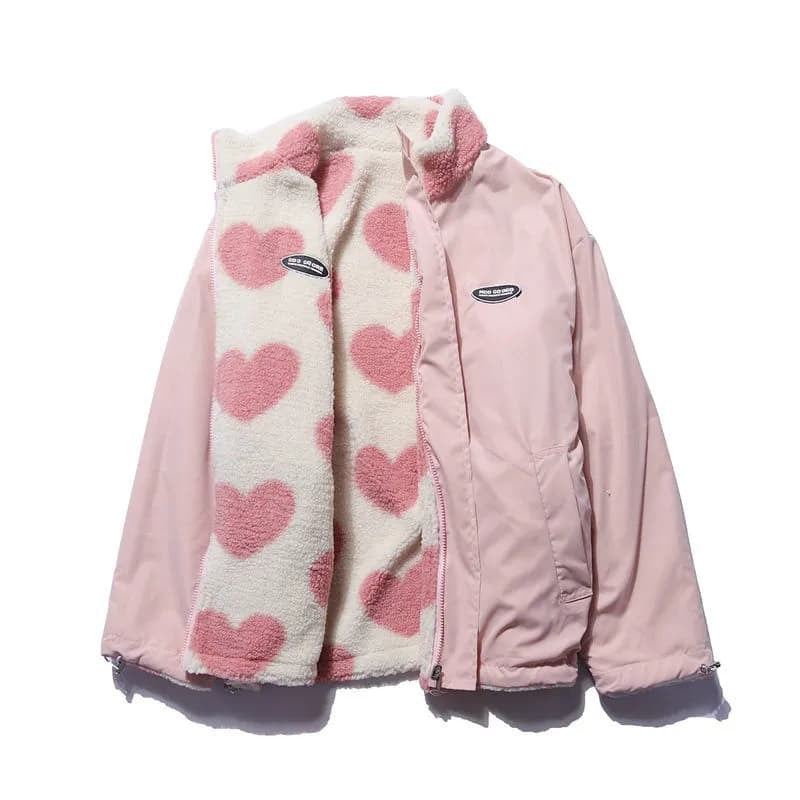 Wendejacke in Rosa mit Herzmuster-Fleece, offen präsentiert