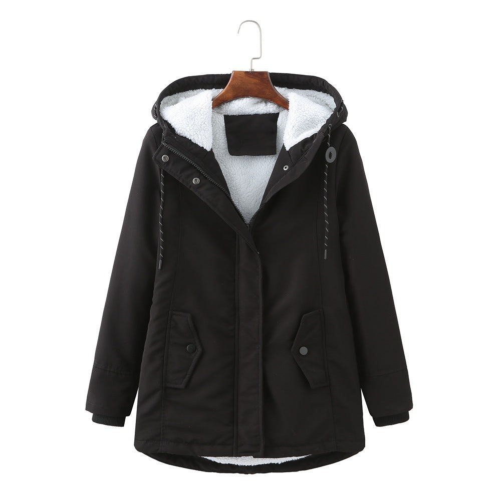 Schwarze Winterjacke mit Kapuze und weichem Fleece-Futter