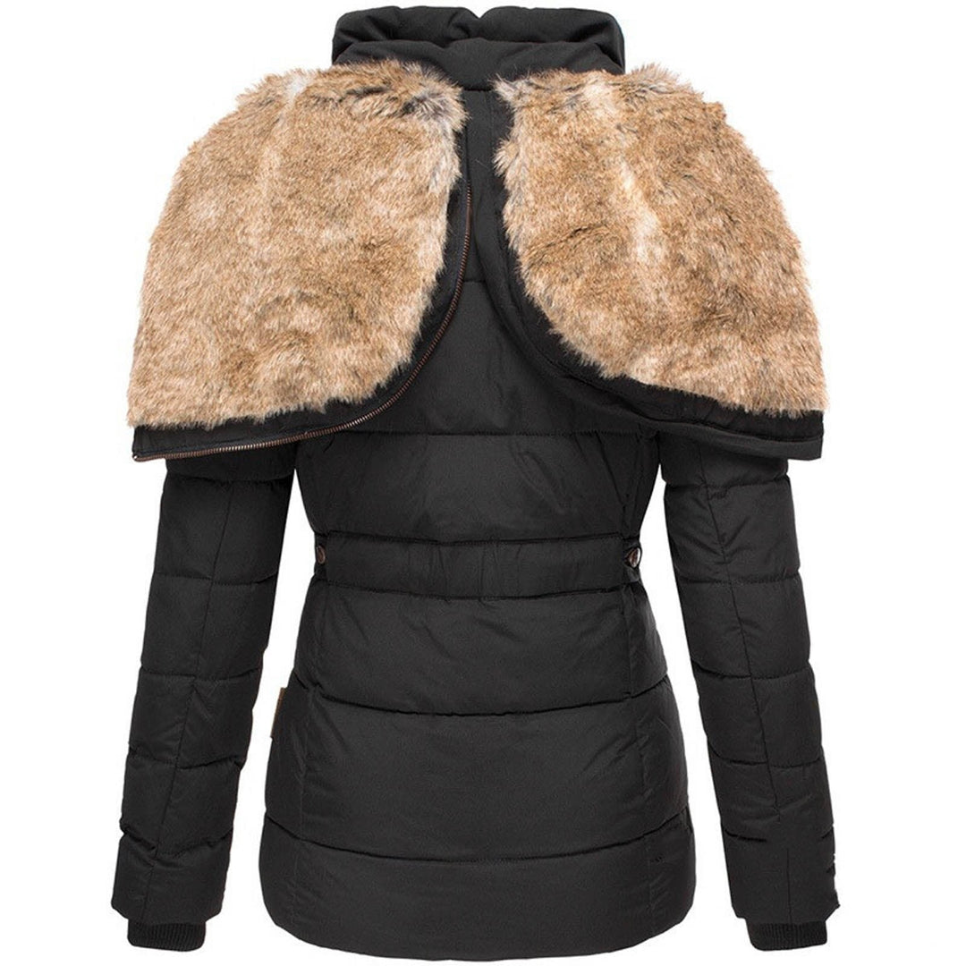 Schwarze Steppjacke mit abnehmbarem Kunstfellkragen Rückenansicht