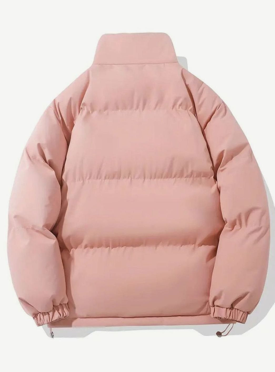 Rosa Steppjacke mit Stehkragen, Rückenansicht mit Kordelzug am Saum