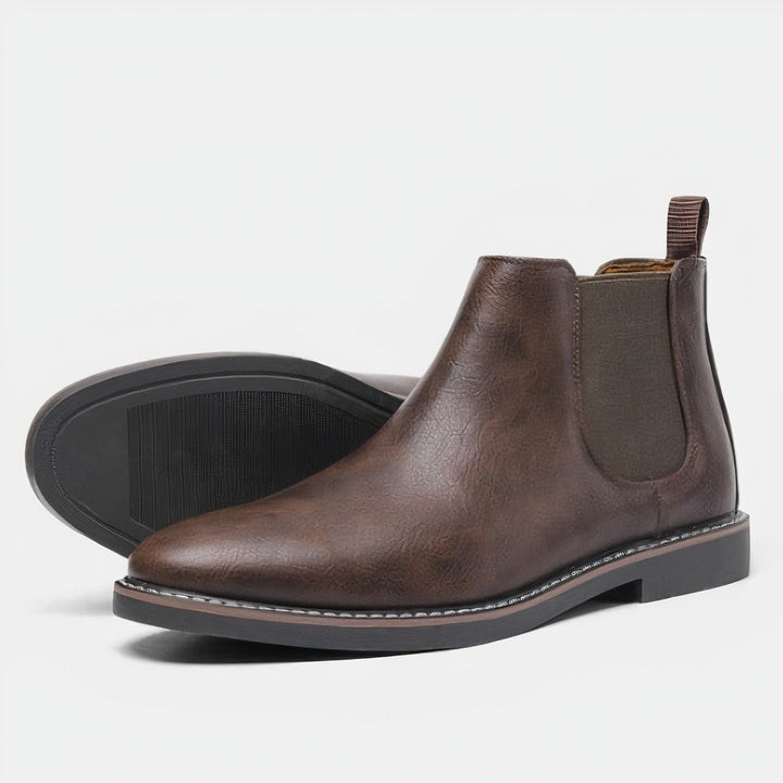 Dunkelbraune Chelsea Stiefel aus Leder mit strukturierter Sohle