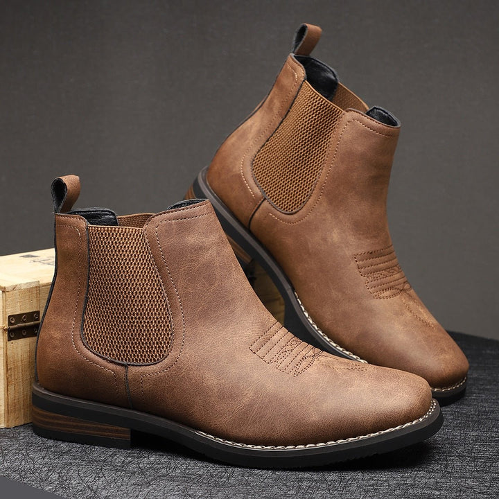 Braune Chelsea Boots mit Zugschlaufe und genarbtem Kunstleder