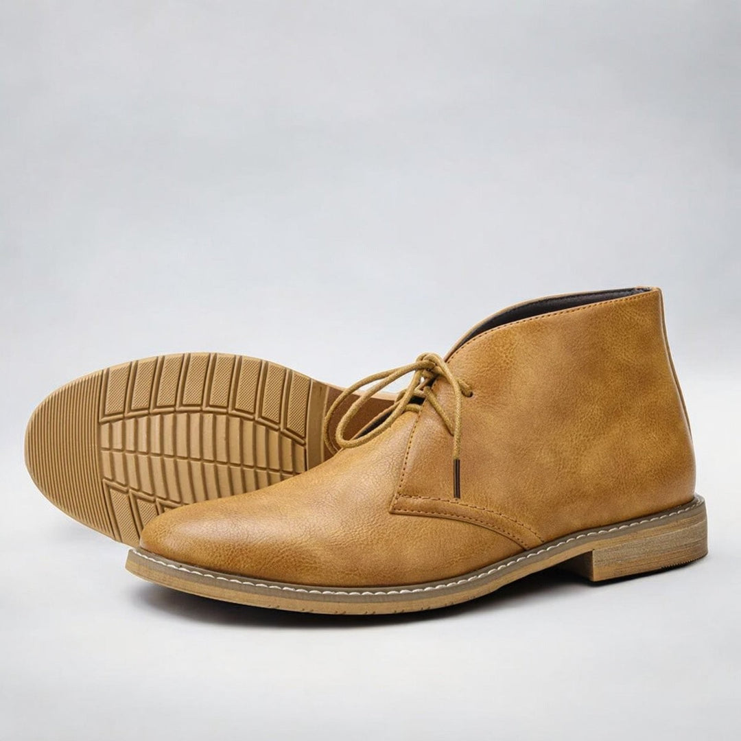 Cognacfarbene Chukka Boots mit strukturierter Sohle und Schnürung