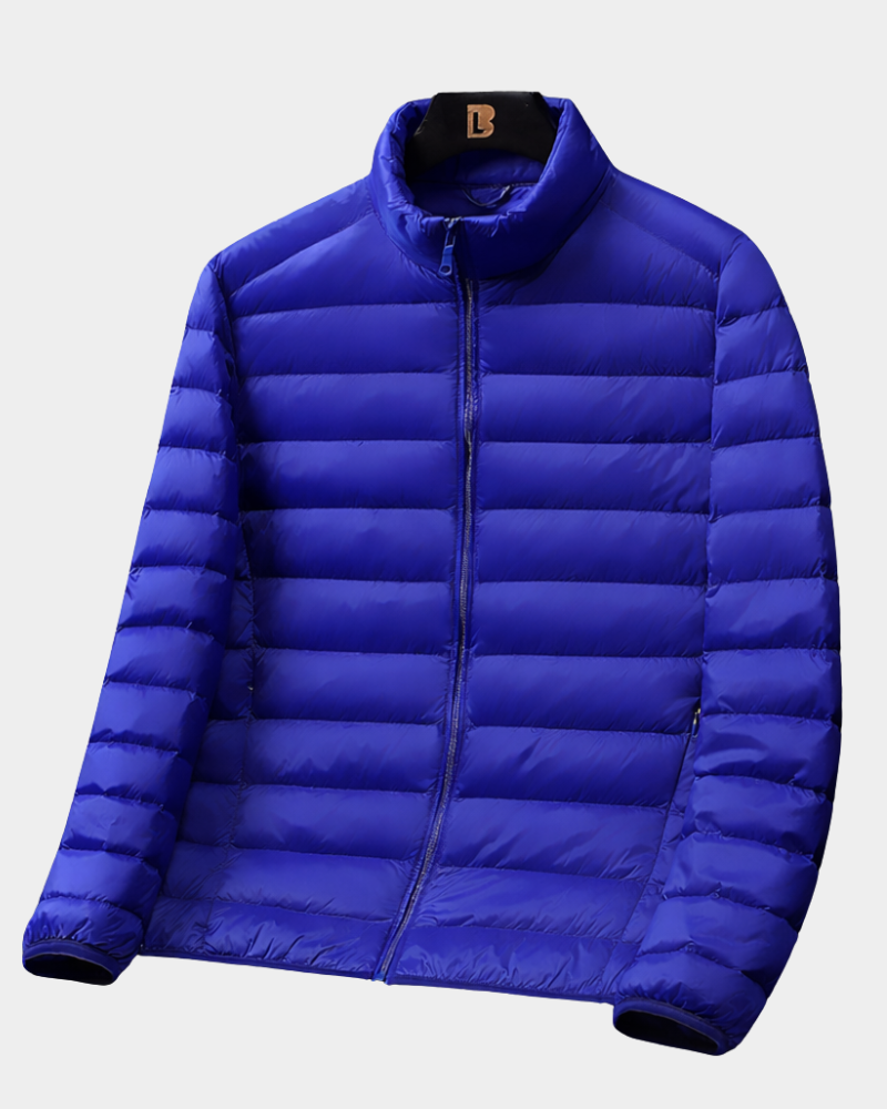 Königsblaue leichte Daunenjacke mit Stehkragen und seitlichen Taschen