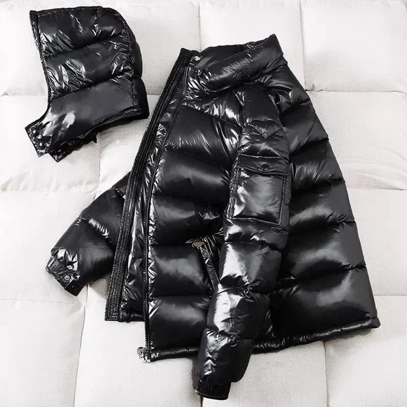 Schwarze Steppjacke mit abnehmbarer Kapuze, glänzendes Daunendesign