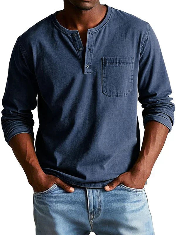 Blaues Henleyshirt aus Baumwolle mit Brusttasche und Rundhalsausschnitt