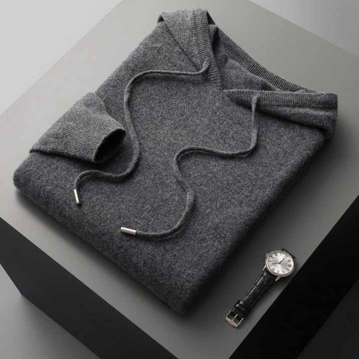 Anthrazitgrauer Strickhoodie gefaltet mit Kapuze und Kordelzug