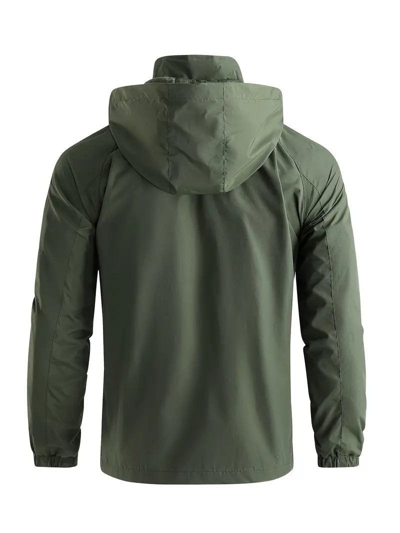 Olivgrüne Herrenjacke mit Kapuze, Rückenansicht mit Netzfutter