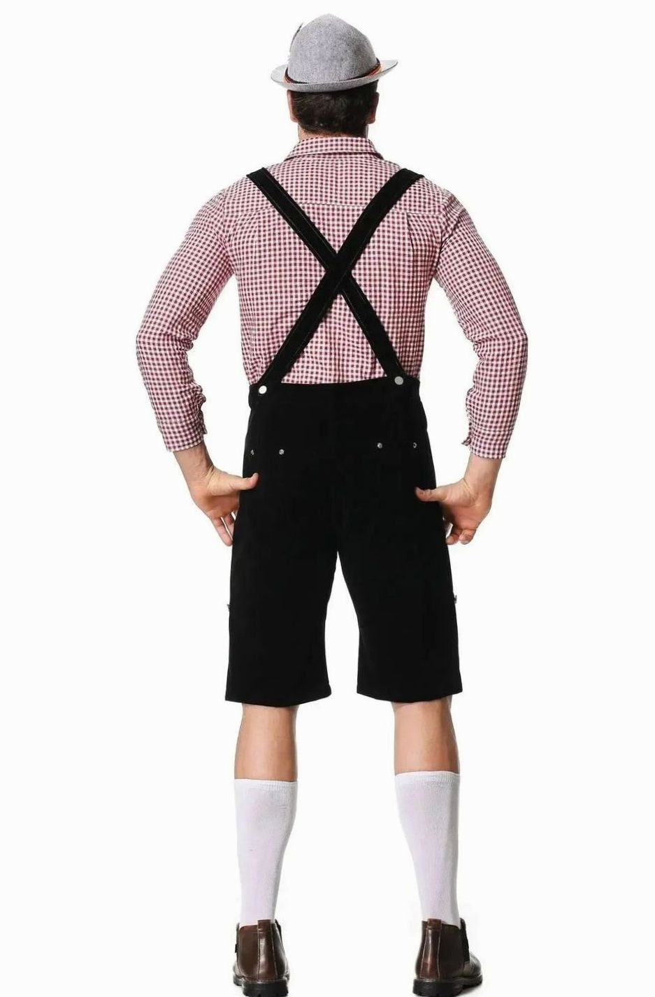 Rückansicht der schwarzen Lederhose mit gekreuzten Hosenträgern und Trachtenhemd