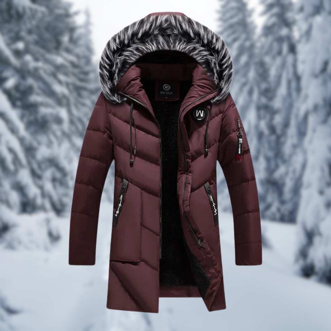 Bordeauxrote Steppjacke mit Fellkapuze und Kordelzug an der Winterjacke