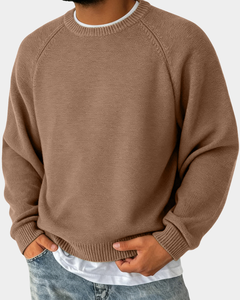 Beige-brauner Pullover mit Rundhalskragen aus weichem Strickstoff