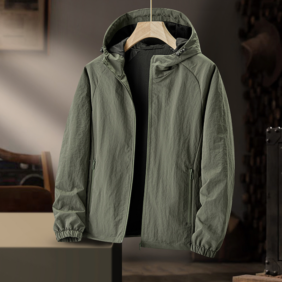 Olivgrüne Herrenjacke mit Kapuze und Reißverschlusstaschen