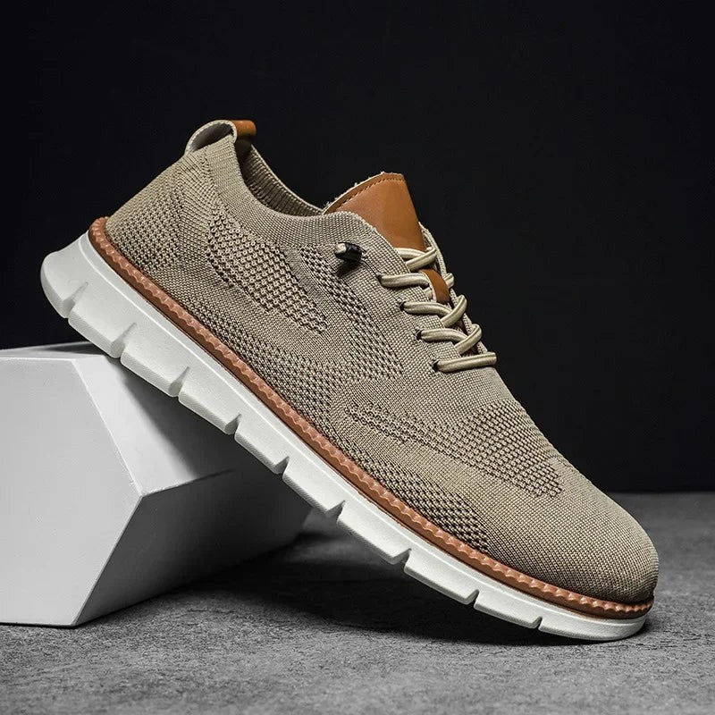 Herren Sneaker in Beige mit Strickobermaterial und Lederdetails an der Ferse