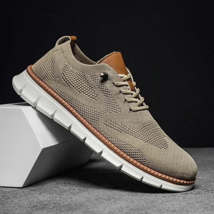 Herren Sneaker in Beige mit Strickobermaterial und Lederdetails an der Ferse