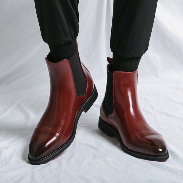 Bordeauxrote Chelsea Boots aus Glattleder mit elastischem Einsatz