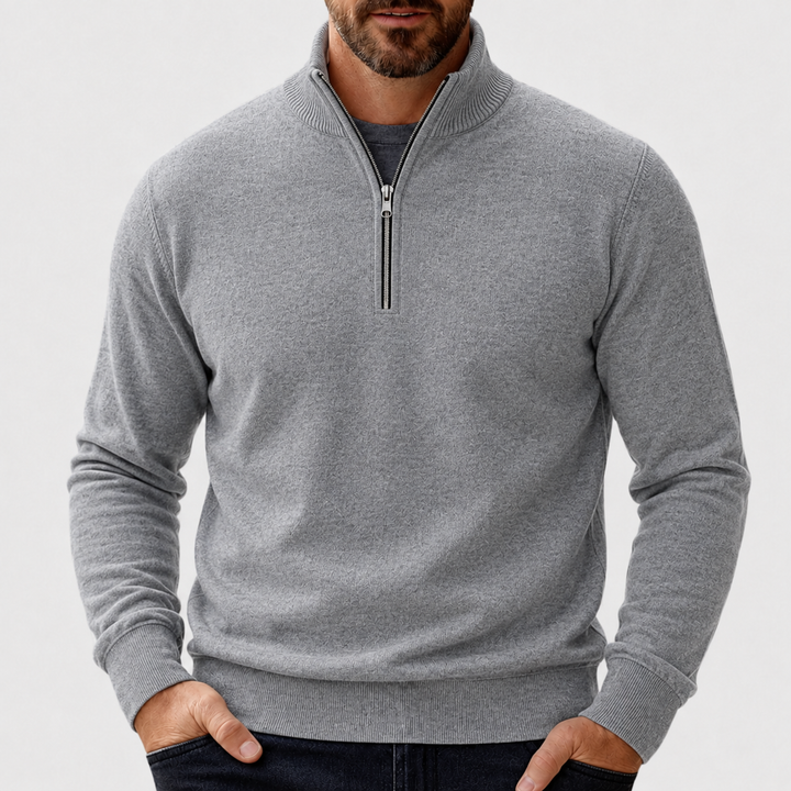 Grau melierter Herrenpullover mit Reißverschlusskragen und Strickstruktur