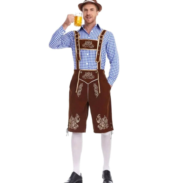 Kniebundhose braun im Lederhosen-Stil mit blau-weißem Karohemd und Bierkrug