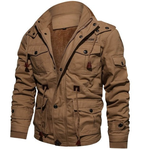 Sandfarbene Herrenjacke mit vielen Taschen und Kapuze, Frontansicht